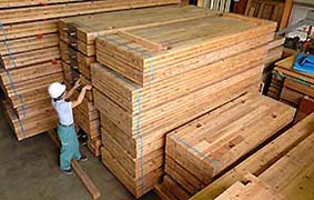 木質材料を研究2