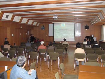 写真3：森と人をつなぐ談話会1