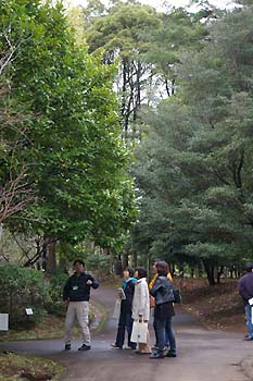 写真7：樹木園案内1