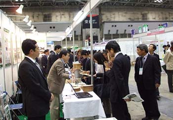 写真2：アグリビジネス創出フェア2012ブースの様子2