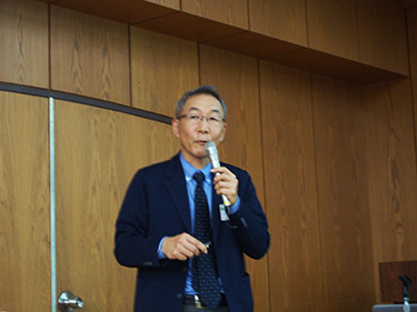 写真04:第2回セミナーの様子講演テーマ「オフィス空間による働き方改革・健康経営、木質化によるアプローチ」