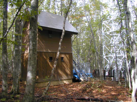 観測小屋1